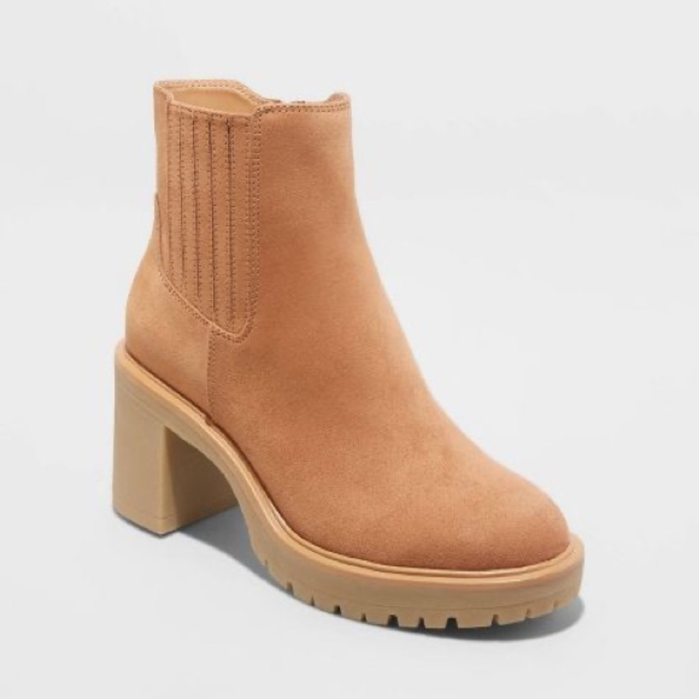 Katrina Platform Boots NWT - Universal Thread